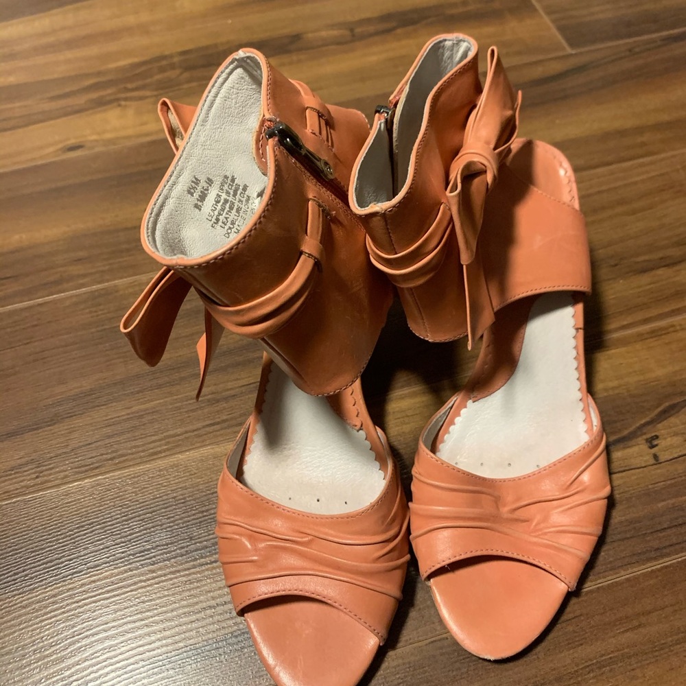 Bootie style sandal